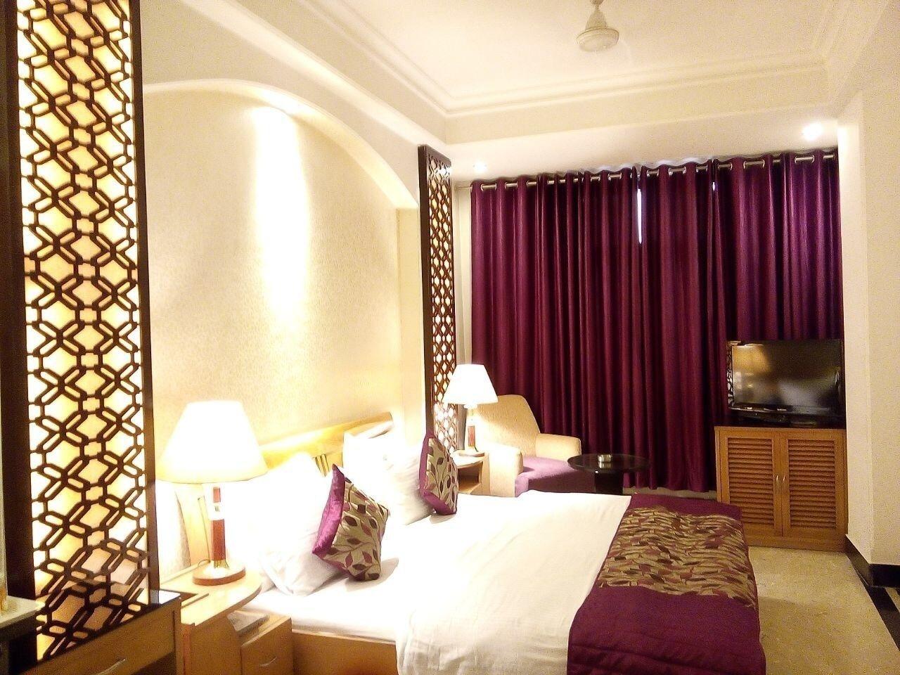 Hotel Emperor Palms New Delhi Bagian luar foto