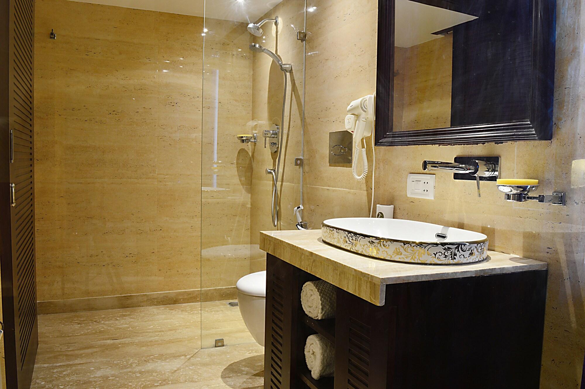Hotel Emperor Palms New Delhi Bagian luar foto