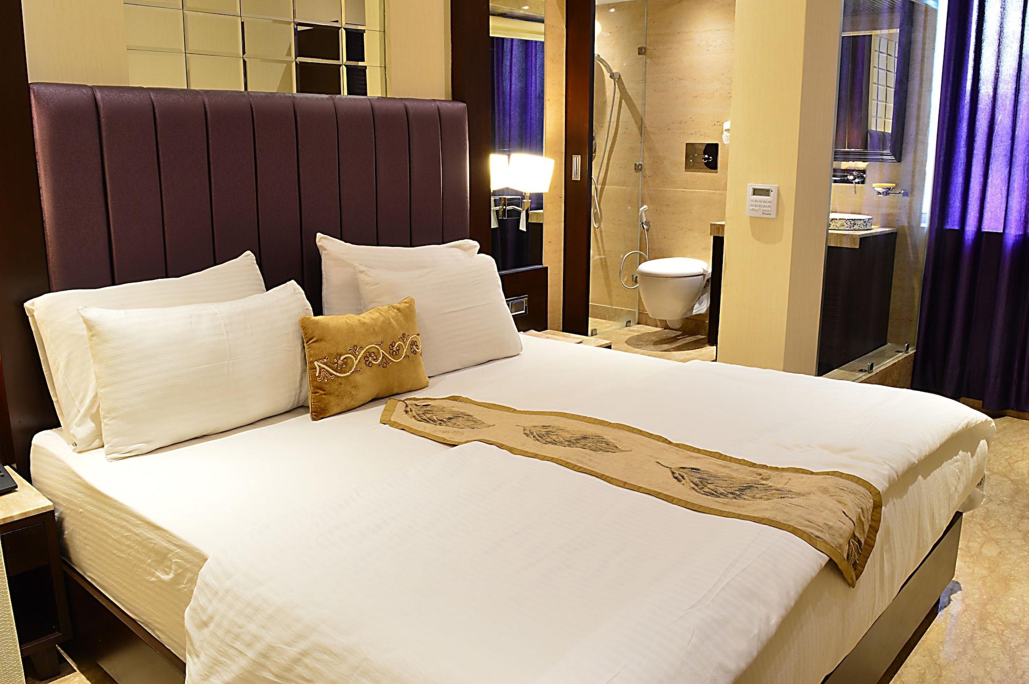 Hotel Emperor Palms New Delhi Bagian luar foto